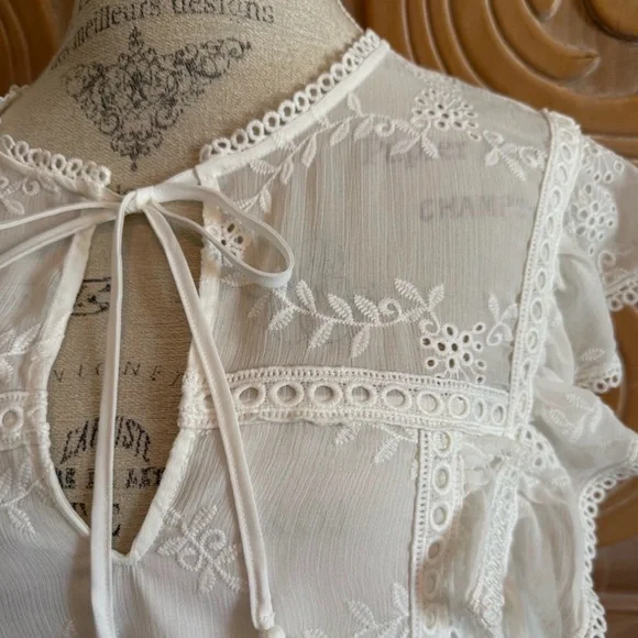 NWT Tularosa Cole Blouse in Ivory - Size XL - Boho Eyelet Ruffle Top - Picture 8 of 11